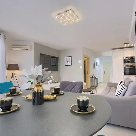 Apartment Comfortable Near The *